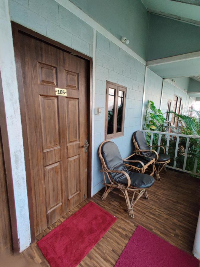 Regina'S Place Hotel มานเดรม ภายนอก รูปภาพ